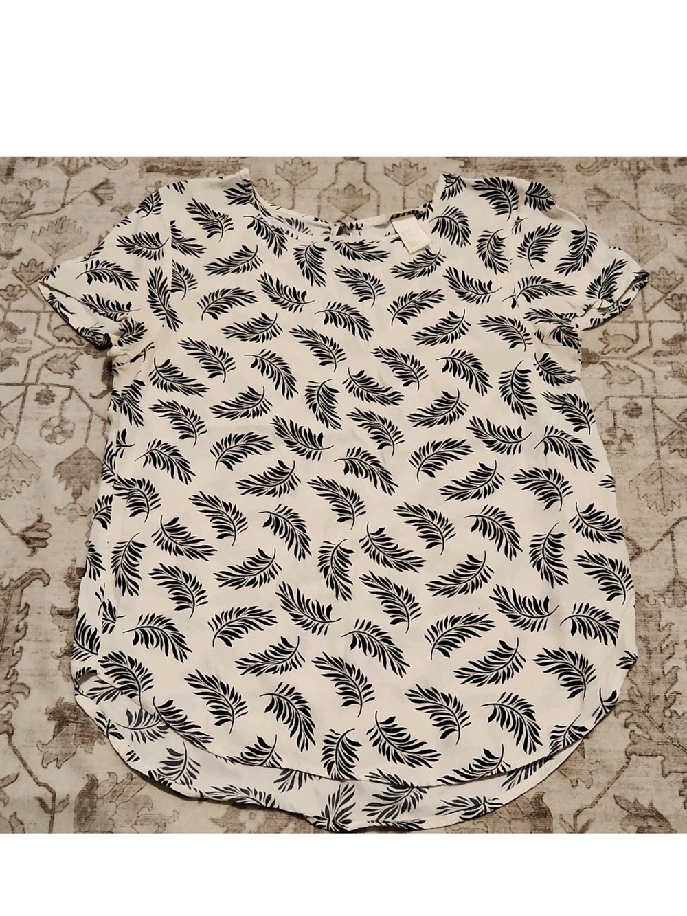 H&M White Short-Sleeve Blouse with Black Leaf Print